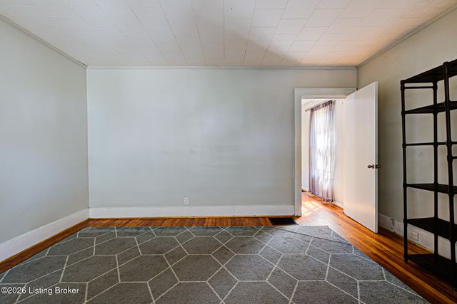 2123 Bradley Ave, Louisville, KY 40217