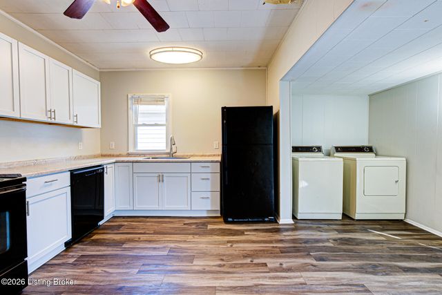 2123 Bradley Ave, Louisville, KY 40217