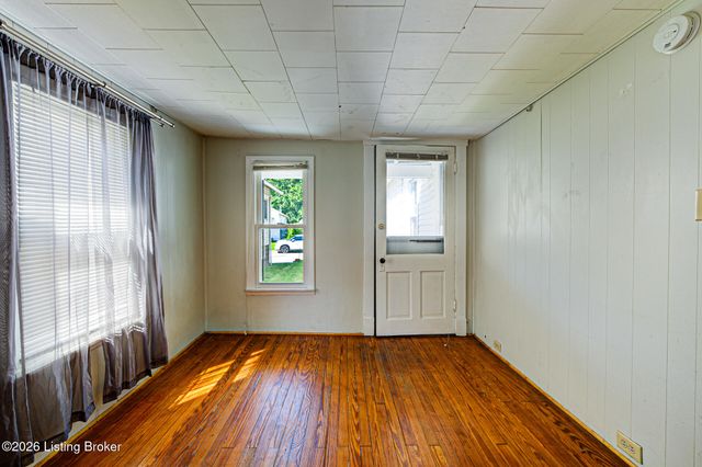 2123 Bradley Ave, Louisville, KY 40217