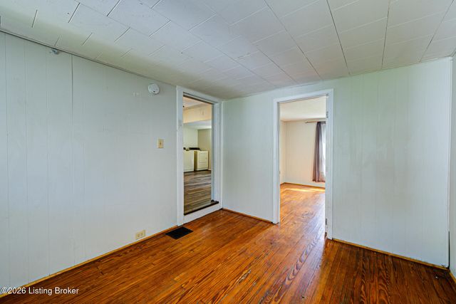 2123 Bradley Ave, Louisville, KY 40217