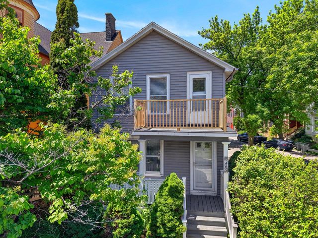 1463 N Franklin PLACE, Milwaukee, WI 53202