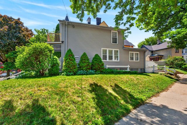 1463 N Franklin PLACE, Milwaukee, WI 53202
