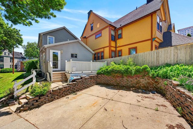 1463 N Franklin PLACE, Milwaukee, WI 53202