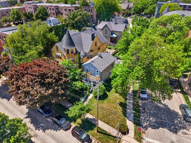 1463 N Franklin PLACE, Milwaukee, WI 53202