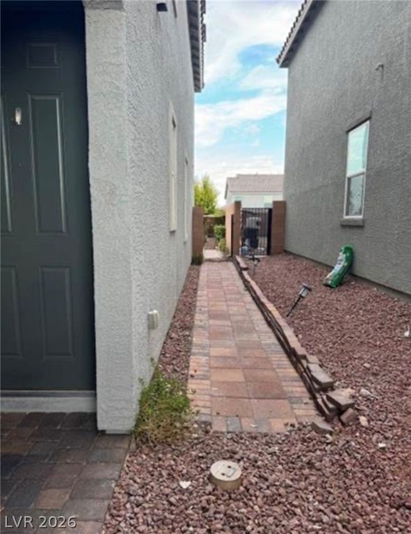 1630 Harvest Pecan Court, Las Vegas, NV 89108 — photo 2