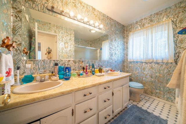 16433 China Gulch Drive, Anderson, CA 96007