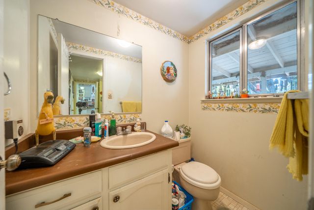 16433 China Gulch Drive, Anderson, CA 96007