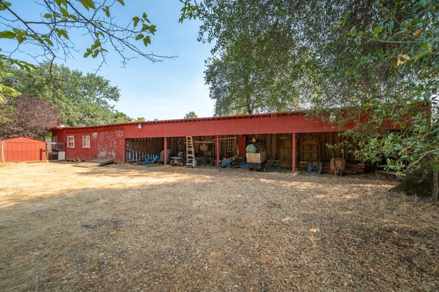 16433 China Gulch Drive, Anderson, CA 96007