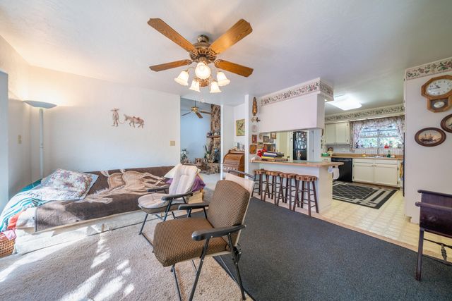 16433 China Gulch Drive, Anderson, CA 96007