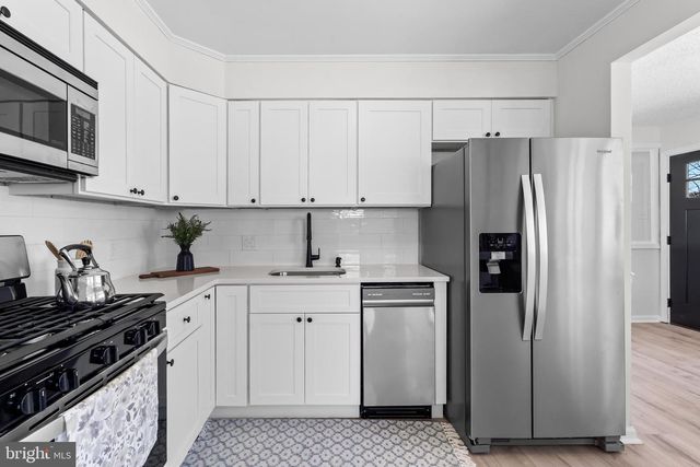 605 TAIT RD, Somerdale, NJ 08083