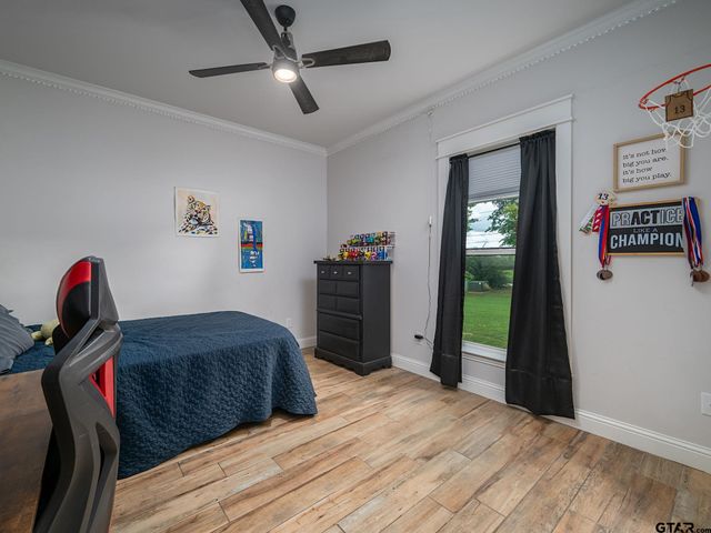 8822 County Road 152 W, Bullard, TX 75757