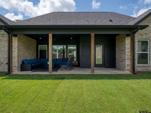 8822 County Road 152 W, Bullard, TX 75757