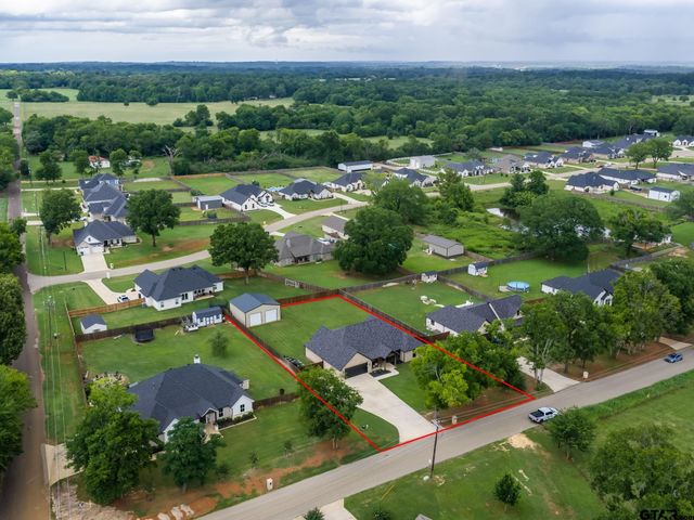 8822 County Road 152 W, Bullard, TX 75757