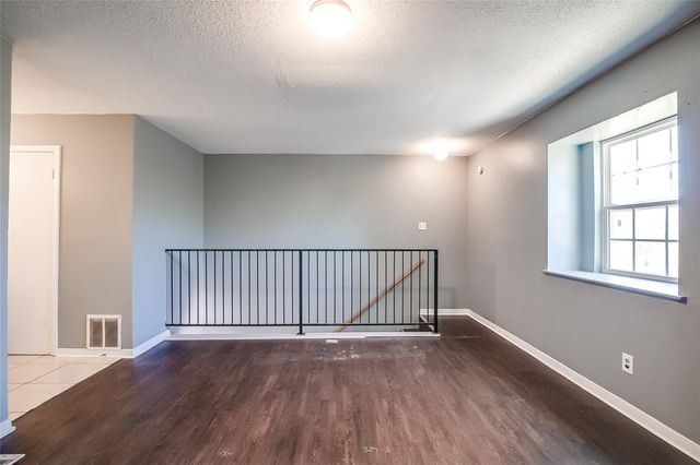 2215 Missionhill DR 104, Austin, TX 78741