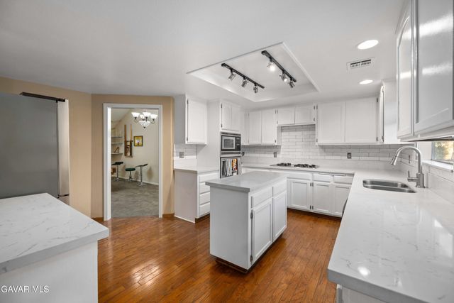 5704 Bulford Place, Quartz Hill, CA 93536