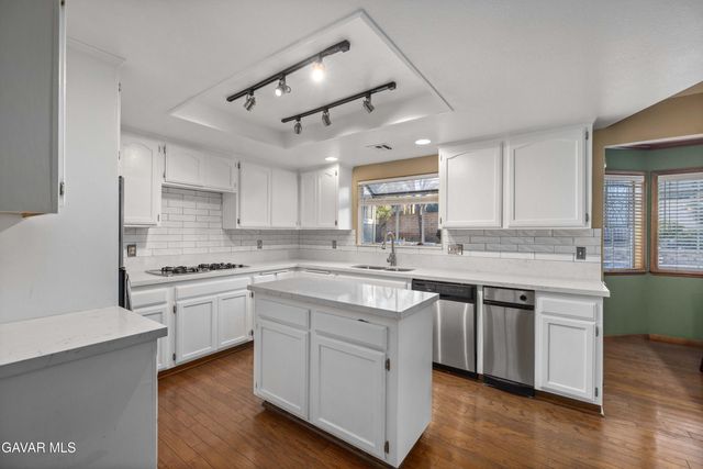 5704 Bulford Place, Quartz Hill, CA 93536