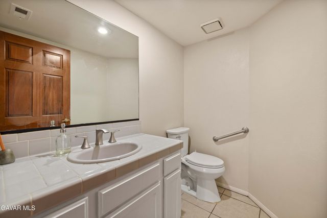 5704 Bulford Place, Quartz Hill, CA 93536