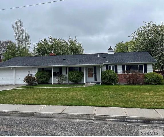 375 Fanning Avenue, Idaho Falls, ID 83401