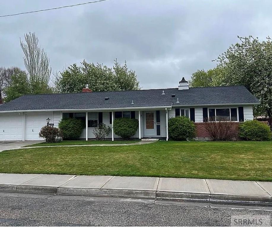 Image 10 of property listing at 375 Fanning Avenue, Idaho Falls, ID 83401