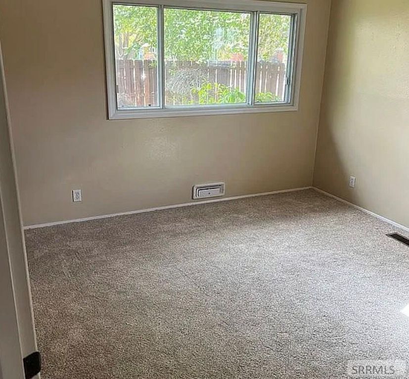 Image 4 of property listing at 375 Fanning Avenue, Idaho Falls, ID 83401