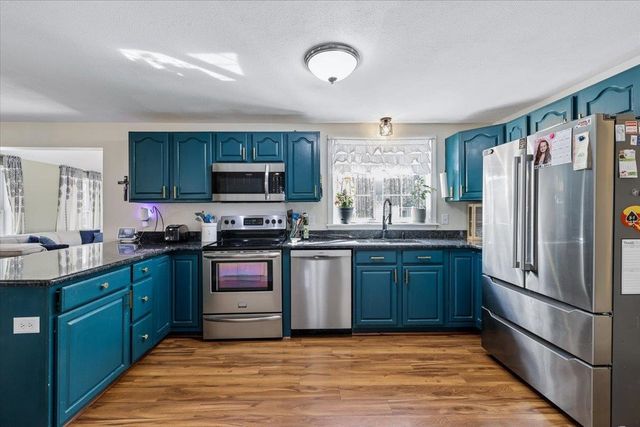 5 Whitetail Lane, Chester, NH 03036