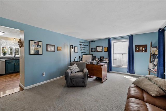 5 Whitetail Lane, Chester, NH 03036