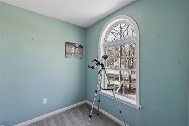 5 Whitetail Lane, Chester, NH 03036