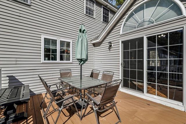 5 Whitetail Lane, Chester, NH 03036