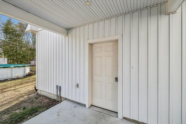 5 Whitetail Lane, Chester, NH 03036