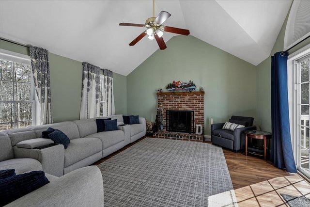 5 Whitetail Lane, Chester, NH 03036