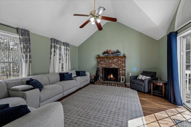 5 Whitetail Lane, Chester, NH 03036