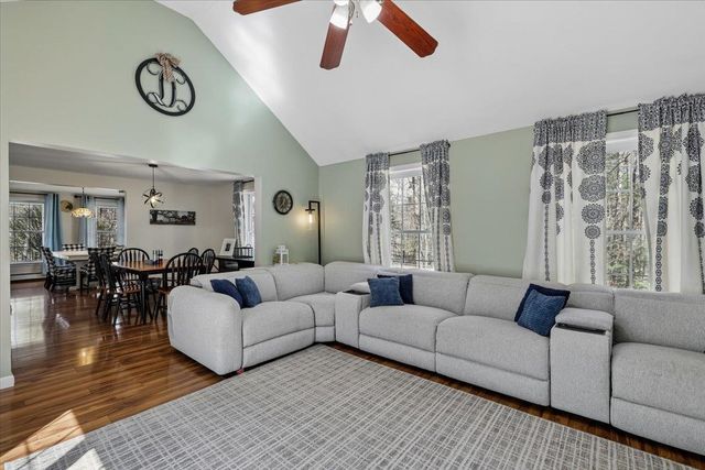 5 Whitetail Lane, Chester, NH 03036