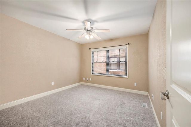 1104 W 46th Street 2, Kansas City, MO 64111