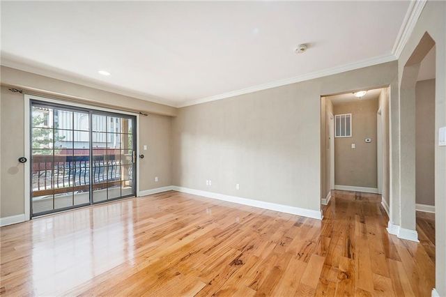 1104 W 46th Street 2, Kansas City, MO 64111