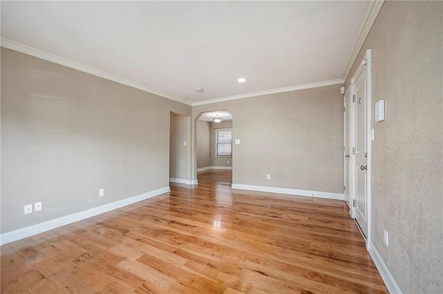 1104 W 46th Street 2, Kansas City, MO 64111