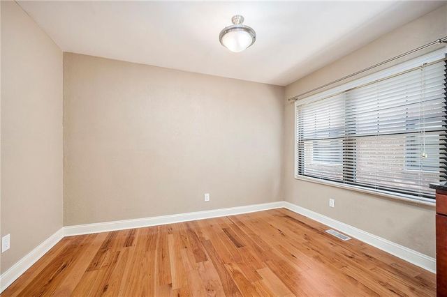 1104 W 46th Street 2, Kansas City, MO 64111
