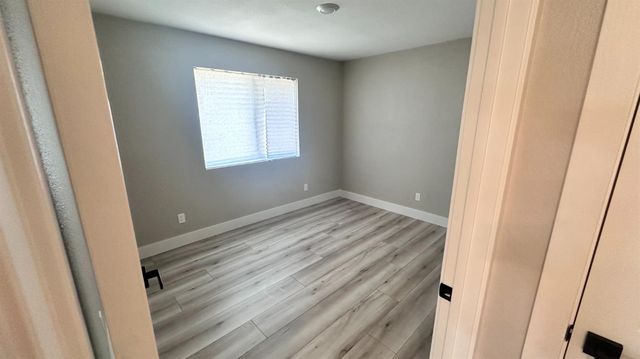 4725 E Lane Avenue, Fresno, CA 93702