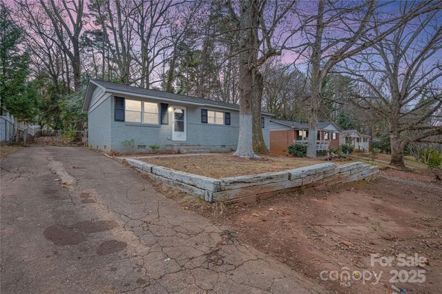 235 Edgegreen Drive, Charlotte, NC 28217