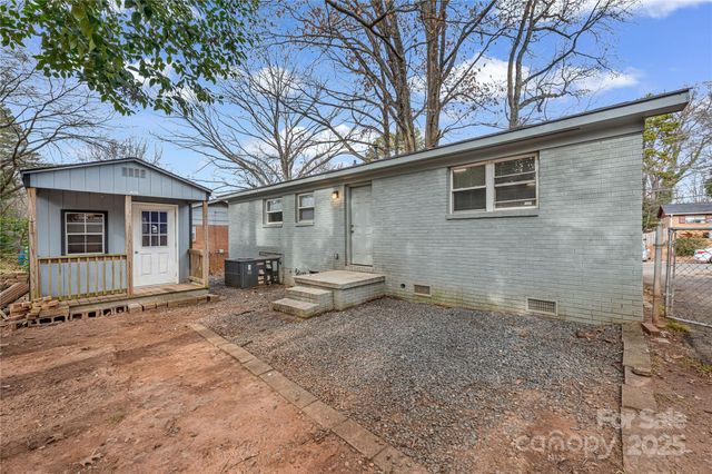 235 Edgegreen Drive, Charlotte, NC 28217