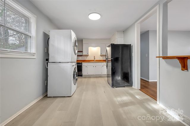 235 Edgegreen Drive, Charlotte, NC 28217