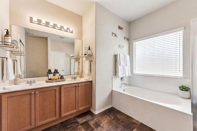 736 Gabriel Mills DR, Round Rock, TX 78664