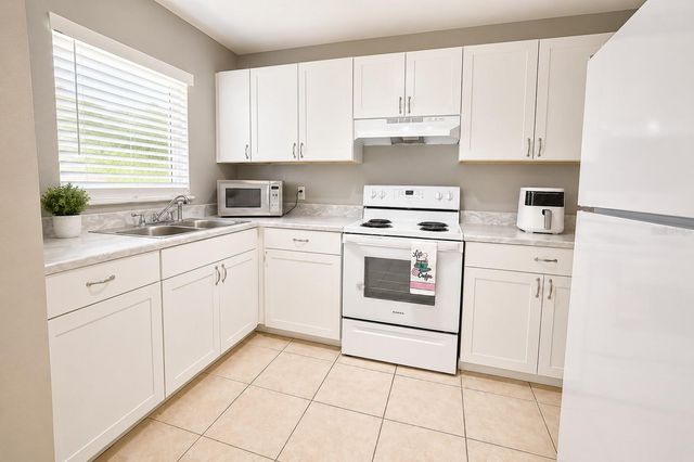 1807 MICHIGAN AVENUE B, Kissimmee, FL 34744