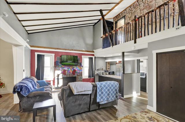 9 LAKE SHORE DR, Mohnton, PA 19540