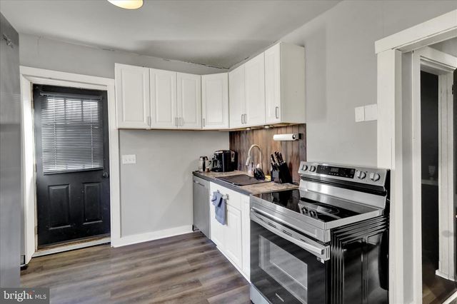 9 LAKE SHORE DR, Mohnton, PA 19540