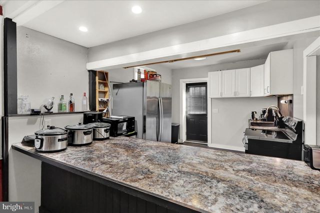 9 LAKE SHORE DR, Mohnton, PA 19540