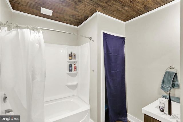 9 LAKE SHORE DR, Mohnton, PA 19540