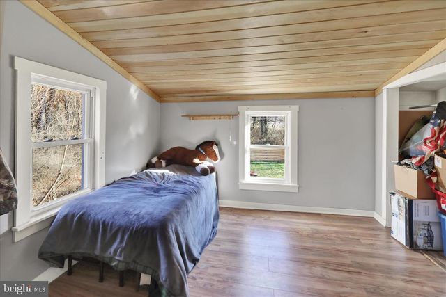 9 LAKE SHORE DR, Mohnton, PA 19540