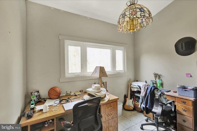 9 LAKE SHORE DR, Mohnton, PA 19540