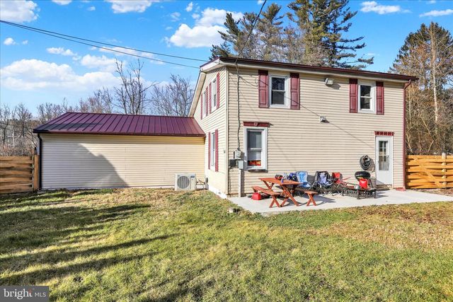 9 LAKE SHORE DR, Mohnton, PA 19540