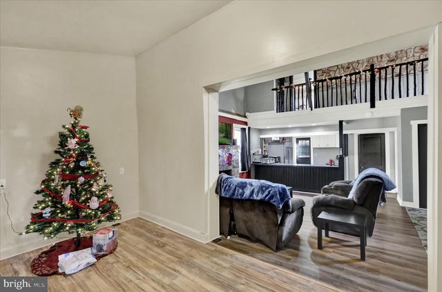 9 LAKE SHORE DR, Mohnton, PA 19540